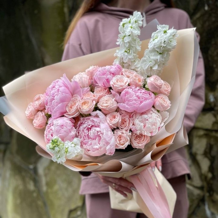 Букет с пионами №1 в Братске