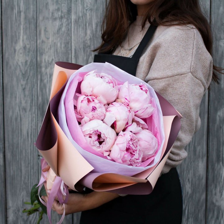 7 зефирных пионов в оформлении в Братске