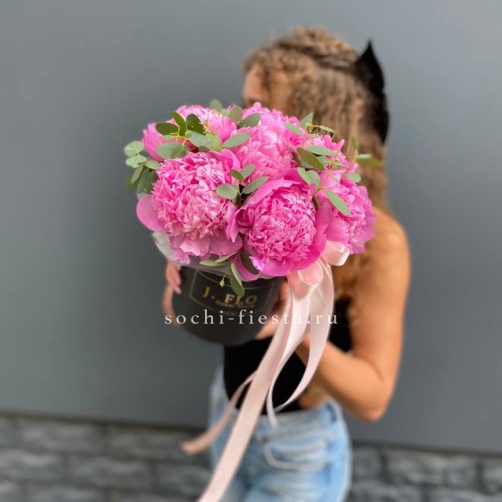 Дизайнерский цилиндр "Фломени" в Братске