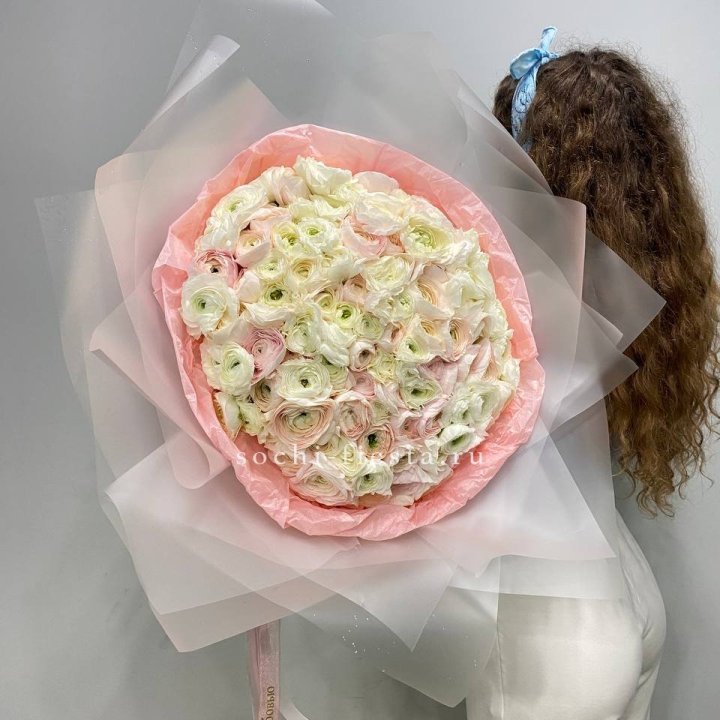 113 ранункулюсов  в Братске