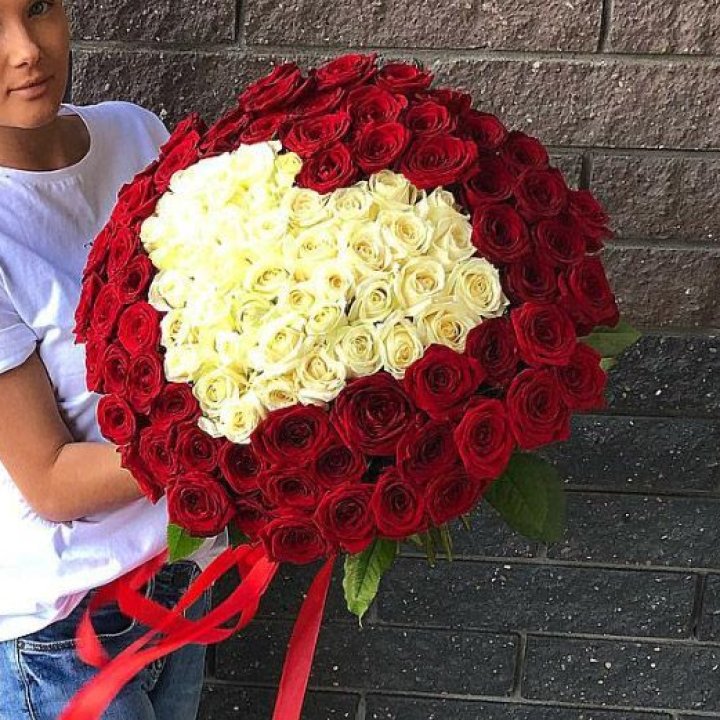 101 роза "Сердце" в Братске