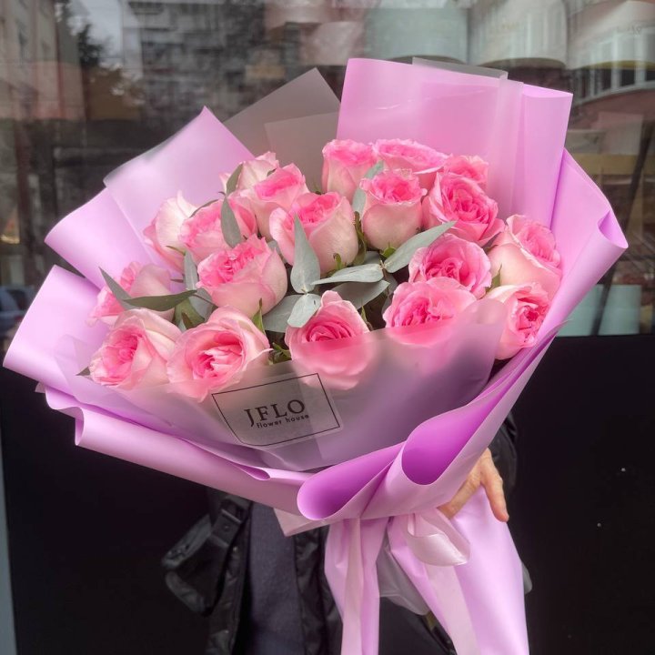  19 розовых роз в Братске