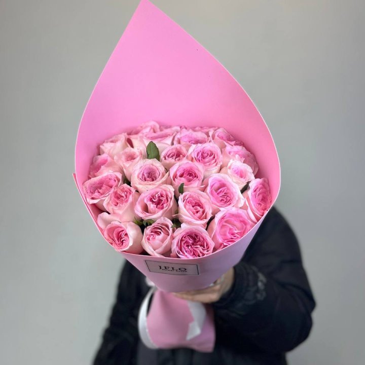 25 нежных роз в Братске