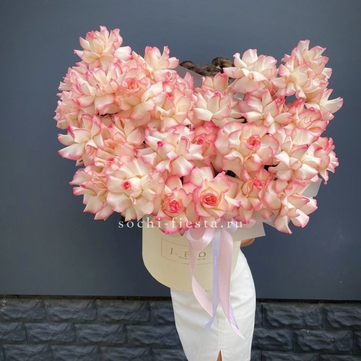 31 французская роза Джумилия в боксе в Братске