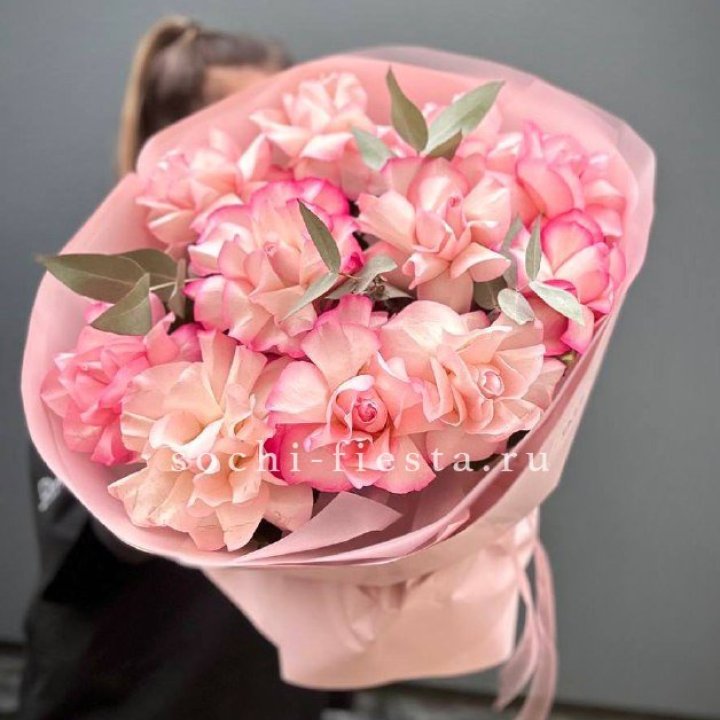 Нежно- розовые французские розы Венди в Братске