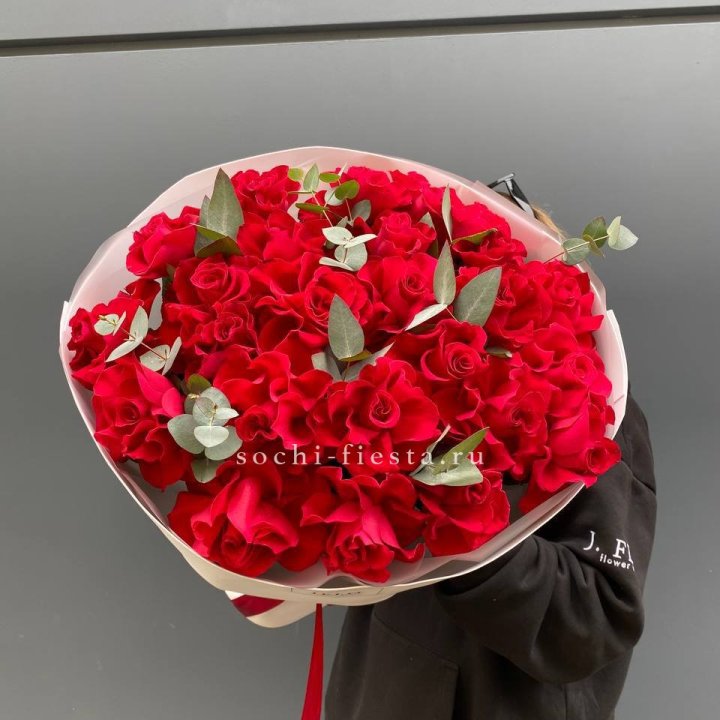 23 Красных французских роз в Братске