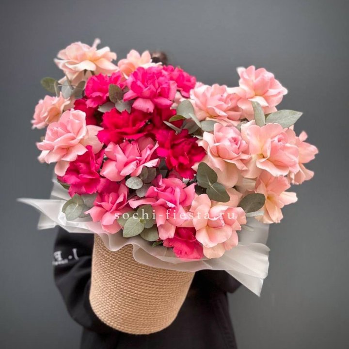 23 Французские розы Микс в боксе в Братске