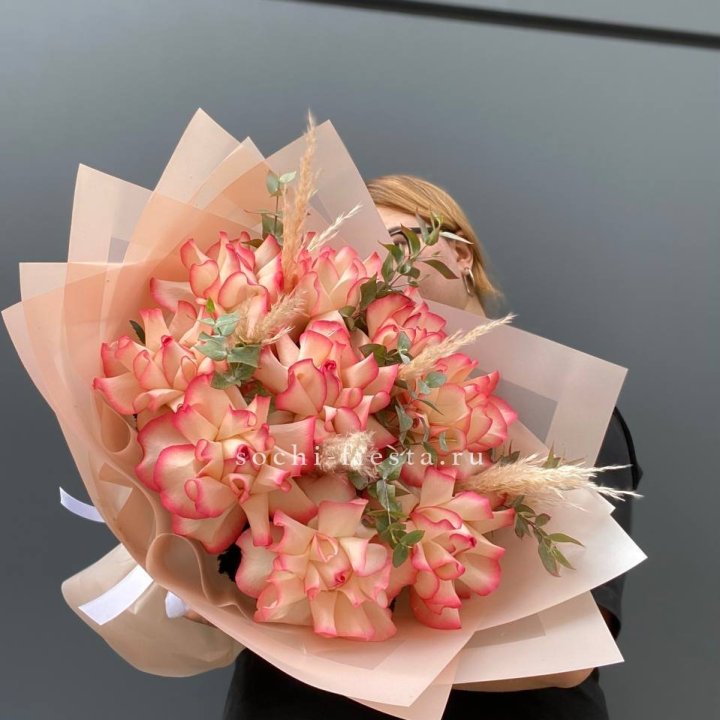 9 Французских роз Джумилия  в Братске