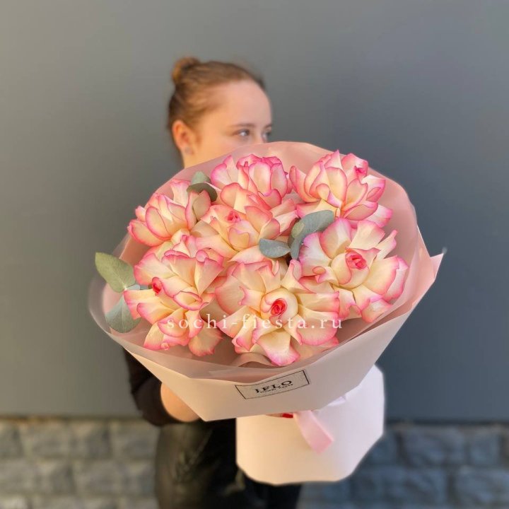 7 французских роз Джумилия в Братске