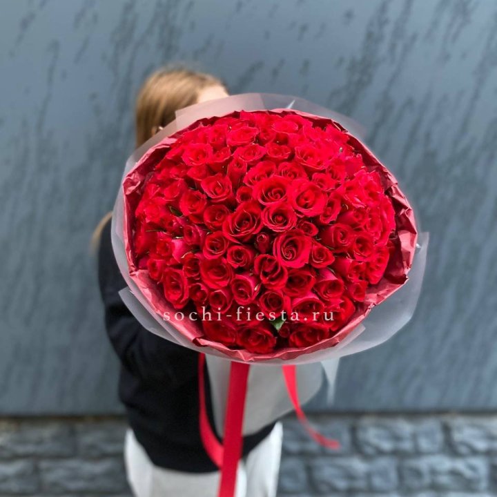 101  красная кенийская роза  в Братске