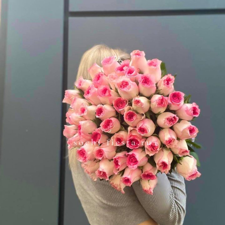 51 розовая роза в Братске