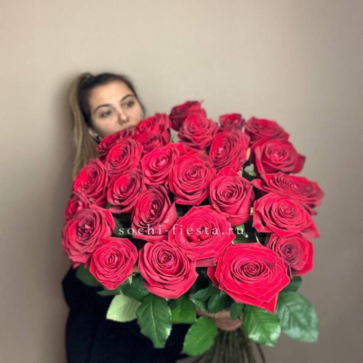 25 высоких роз в Братске