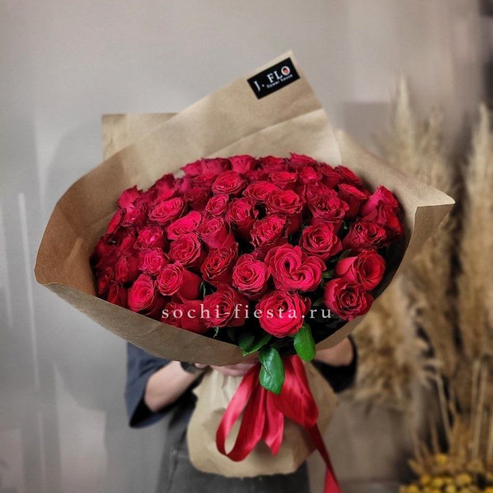 63 красных роз вайт в Братске