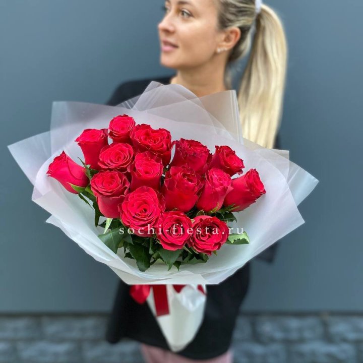 Букет из 15 красных роз  в Братске