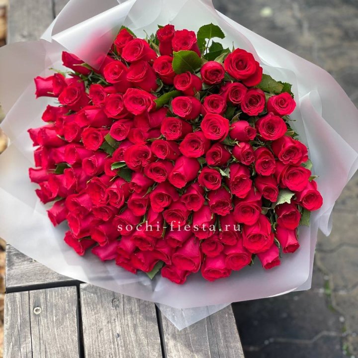 101 красная роза Лолита в Братске