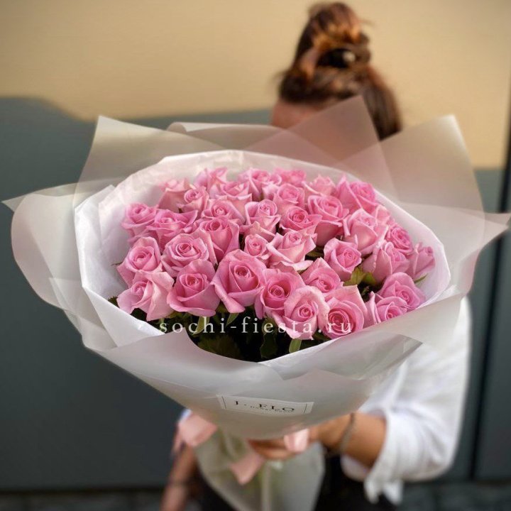 Букет розовых роз  в Братске