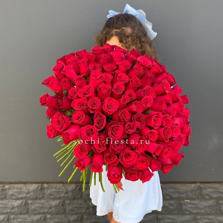 101 красная роза в Братске