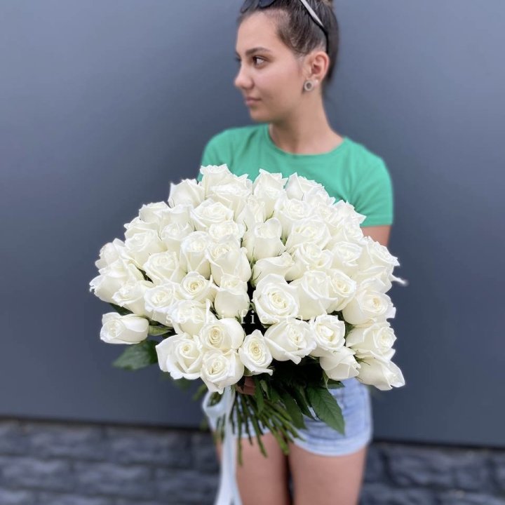 51 белая роза в Братске