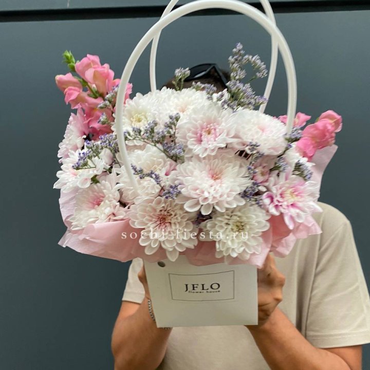 Сумочка из стойких цветов  в Братске