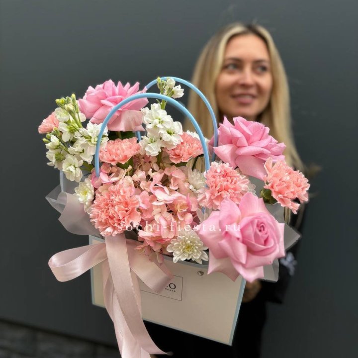 Сумочка "Бал цветов" в Братске