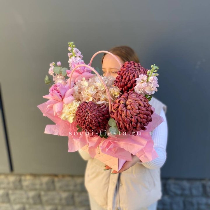 Сумочка нежная с бигуди в Братске