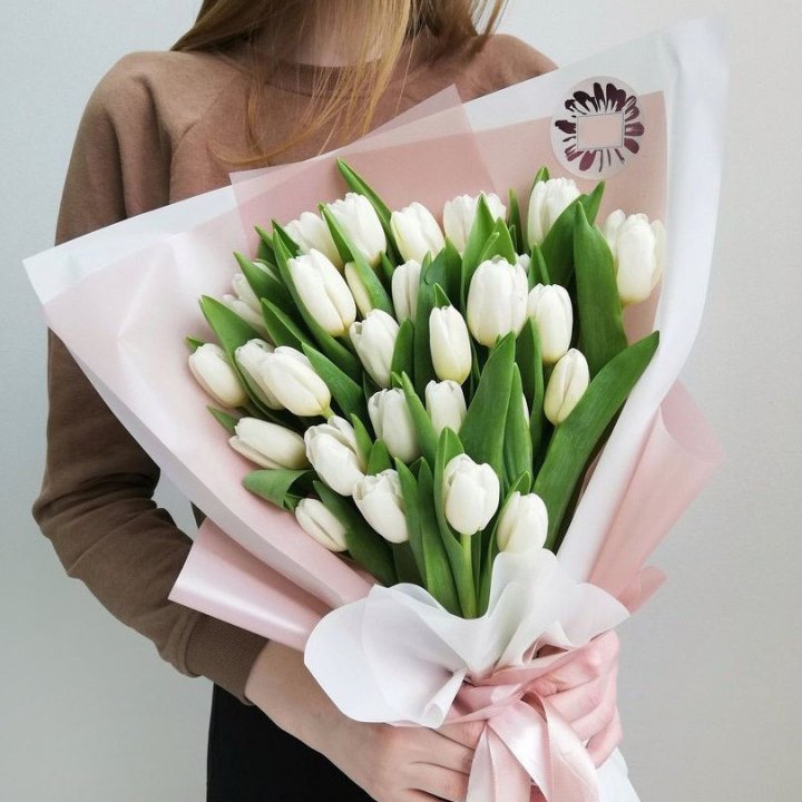Букет белых тюльпанов "Моника" в Братске