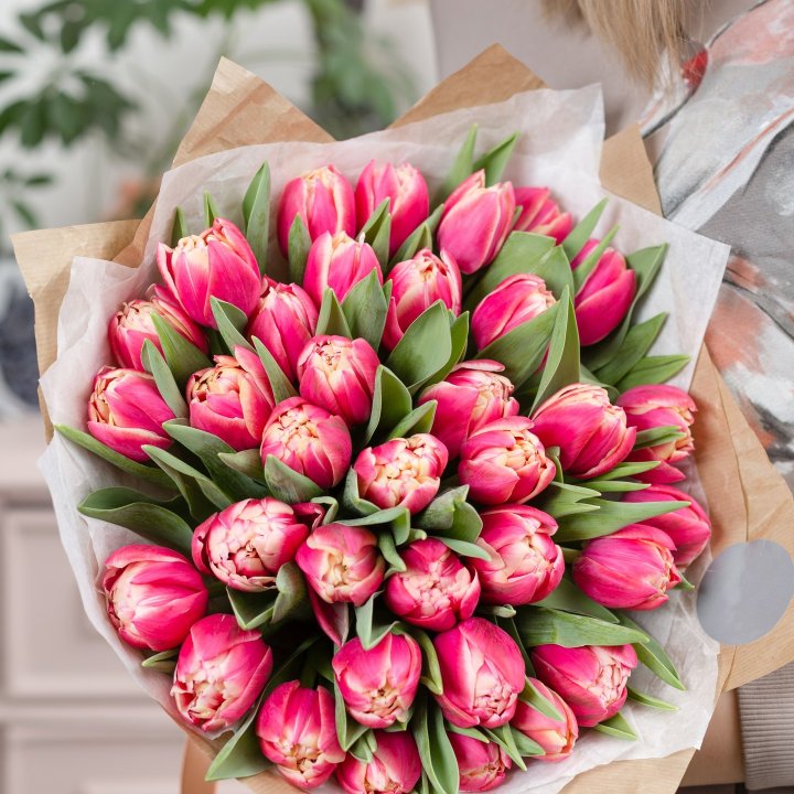 Букет пионовидных тюльпанов в Братске